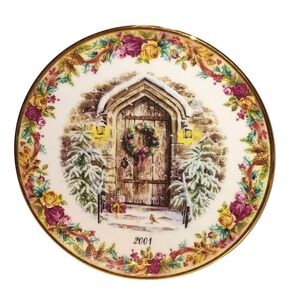 Royal Albert Collector Plate Home for Christmas Festive Welcome 2001 Neil F MINT